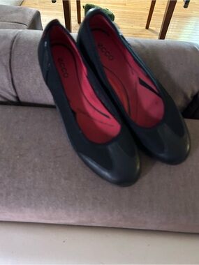Ecco Black Flats with Red Insole